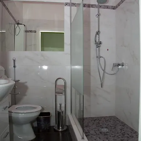 Elena Guest House *