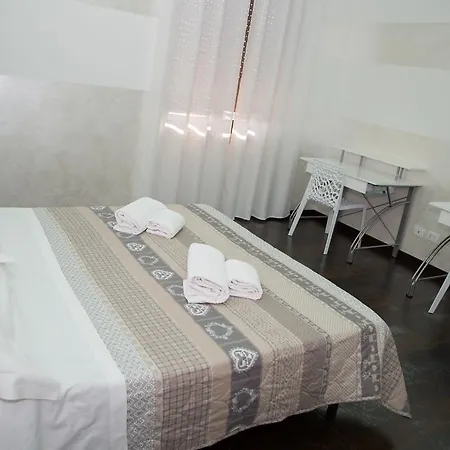 Elena Guest House *